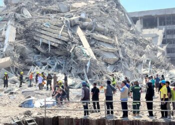 Banorët rrëfejnë tmerrin nga tërmetet në Mianmar dhe Tajlandë, mbi 140 njerëz të vdekur