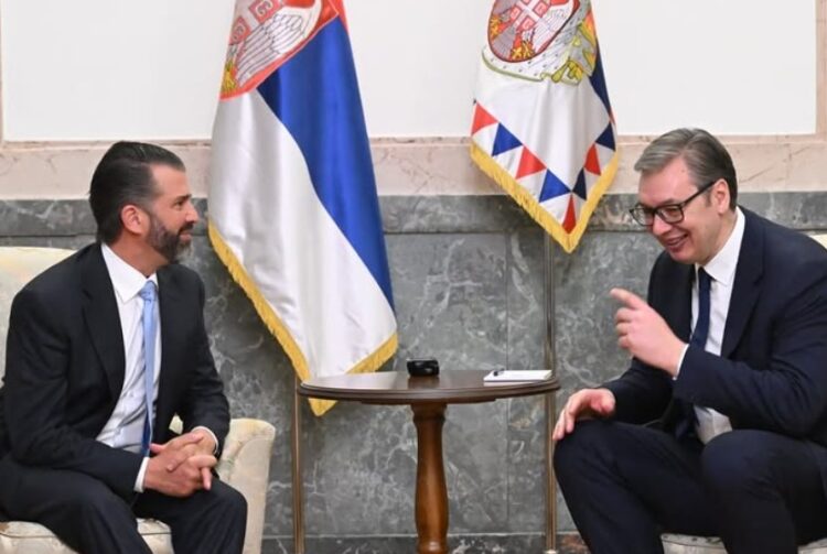 Djali i Donald Trump takohet me Vuçiç në Beograd