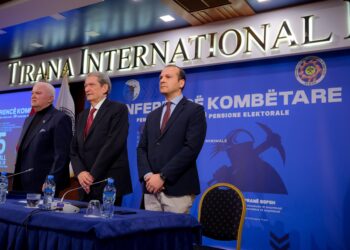 PD firmos kontratën me minatorët për statusin