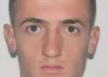 U arratis drejt Londrës pasi plagosi një person me kallashnikov, shqiptari i shpëton ekstradimit