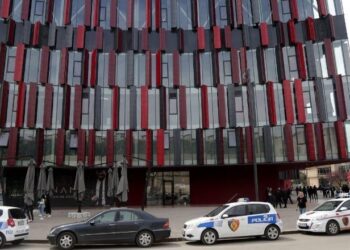 Sot derbi Tirana-Partizani, policia njofton planin e masave: Ja rrugët që do të bllokohen