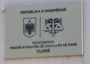 Legalizuan 3 objekte pa leje në Palasë, Prokuroria e Vlorës çon në gjyq 17 persona, mes tyre zyrtarë të ASHK!