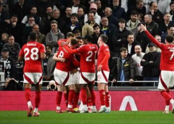Premier League/ Nottingham mund Tottenham-in dhe merr vendin e tretë