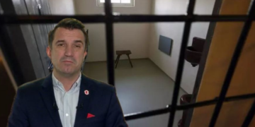 Përgjimet e Veliajt/ Kërcënimet dhe manipulimet nga qelia – Dosja e SPAK