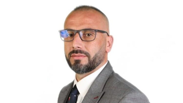 “Mungesë e theksuar meritokracie”, Faik Basha largohet nga Partia e Lirisë