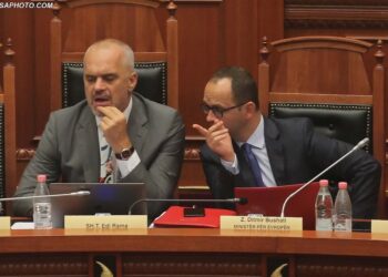 Bushati rrëzon sloganin dhe fushatën e PS ‘vetëm me Edin në BE’: Motori i zgjerimit është i fikur!