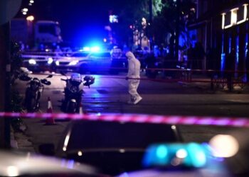 Tronditet Athina, shpërthim i fuqishëm bombe