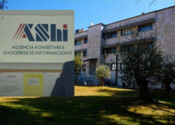 AKSHI, 2 mln Euro për një klikim në spitale, ndërkohë që pacientët vdesin pa Ilaçe