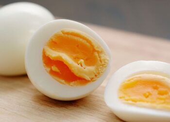 Si të bini nga pesha në dy javë duke konsumuar vezë të ziera,