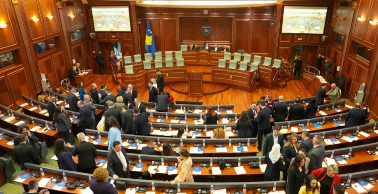 Kosovë/ Betimi i deputetëve i pasigurt edhe të shtunën