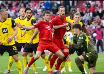 Spektakël në klasiken e Gjermanisë, por nuk ka fitues (video)