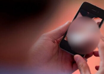 Kanosnin të miturën për publikimin e fotove personale kundrejt parave, tre të arrestuar në Tiranë. Mes tyre dy të mitur