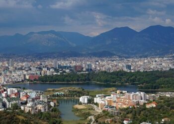 Agjencitë imobiliare: Çmimet e apartamenteve te kullat e luksit në Tiranë arrijnë 10 mijë euro/m2