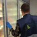 Skandali me mishin e pulës me salmonelë, AKU kontrolle në disa supermarkete në Vlorë