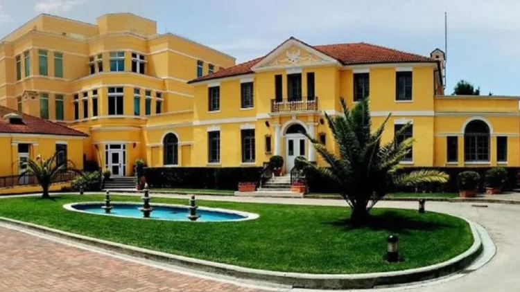 Shërbim i ri për aplikantët! Ambasada Amerikane në Tiranë nxjerr njoftimin e rëndësishëm për vizat