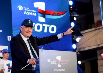 Europarlamentari Lopez nga Kavaja: Lamtumirë Rama, përshëndetje Berisha