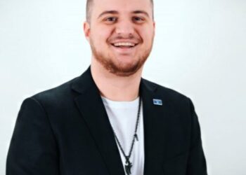 Skandali: Andi Haxhiu, djali i Batonit paguhet 6,000 euro në muaj nga fondi sekret i SHISH për…