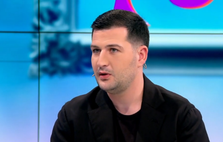 Me kë e ka Arbër Hajdari? Opinionisti i BBV 4: Më shau, pastaj më përqafoi dhe…