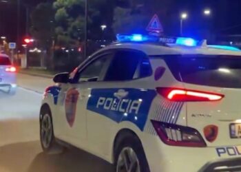 Festonin ditëlindjen e 11-vjeçarit / Detaje nga atentati në Tiranë, Fuoristrada u zuri pritë dhe zbrazi breshëri plumbash! I mituri në gjendje të rëndë