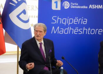 Turizmi në vështirësi, Berisha: Rama grabiti 24 hektarë tokë kur u bë  kryeministër, Balluku është e çmendur pas hajnisë