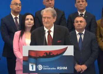 “As në Guinness s’ka rekord të tillë”, Berisha nga Elbasani: Lubi Balluku lan makinën me 10 mijë euro në muaj