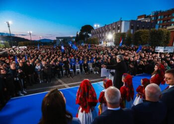 “Do falen të gjitha gjobat“, Berisha nga Lezha: Të lidhim besën për të pastruar Shqipërinë nga Rama dhe hajdutët e tij