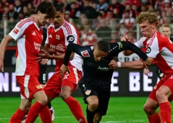 Spektakël në ndeshjen e Bundesligës, 8 gola të shënuar vetëm në pjesën e parë