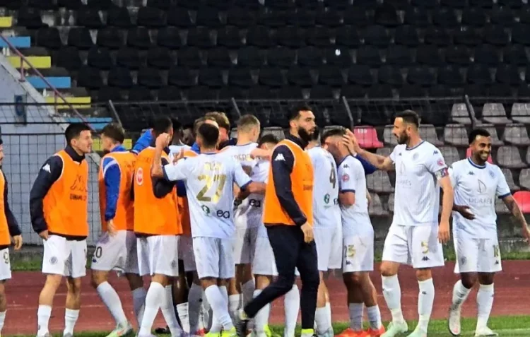 “Dramë” me 7 gola, Dinamo mposht Vllazninë dhe kualifikohet në finalen e Kupës