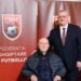 “Legjendë e Futbollit”, presidenti Duka i dorëzon titullin ish-futbollistit të njohur Artur Lekbello