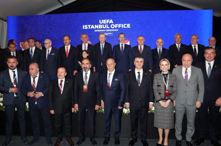 Presidenti Duka merr pjesë në përurimin e zyrës së re të UEFA-s në Stamboll