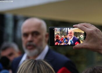 ‘Shtet elektoral’/ PS nën akuzë për keqpërdorim të institucioneve për fushatë zgjedhore