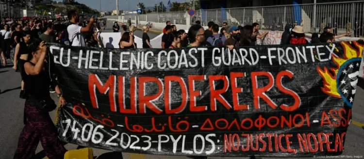 Frontex heton akuzat kundër Greqisë për dëbimin e emigrantëve