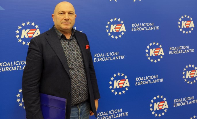 Haklaj akuzon PD dhe PS: Kanë fshirë çështjen kombëtare nga programet elektorale.