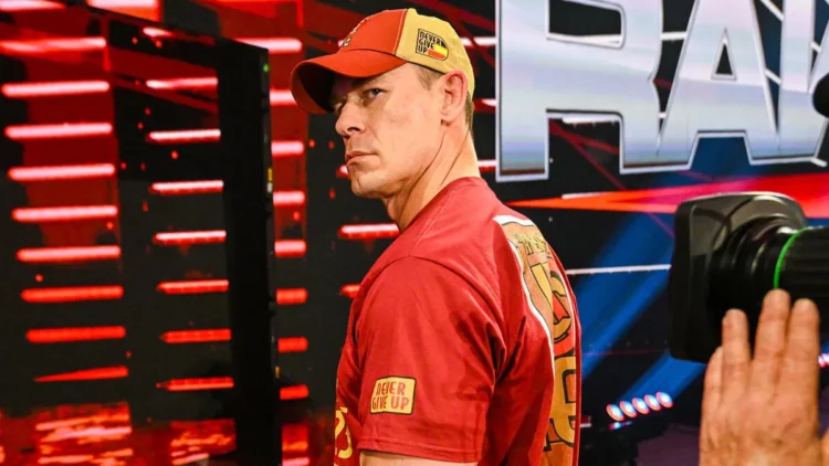 I zhgënjyer dhe i bullizuar nga ndjekësit, ylli i njohur i mundjes John Cena merr këtë vendim për jetën e tij!