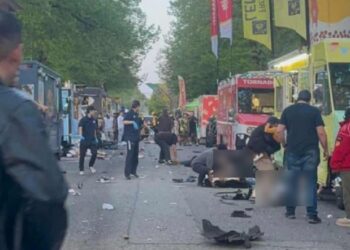 Tronditet Kanadaja! Makina përplas turmën e njerëzve në festival, disa të vdekur dhe të plagosur