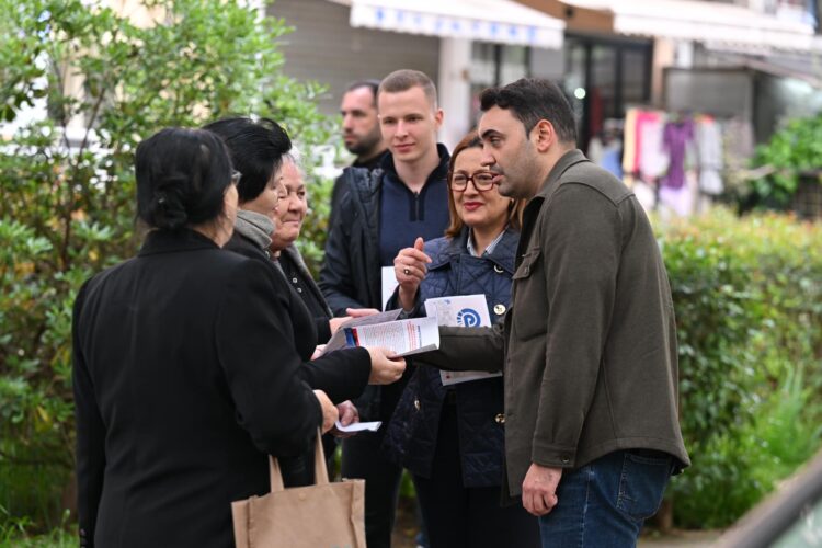 Këlliçi takohet me qytetarë: Ulëritëse, pensionistët jetojnë me pensione mizerabël
