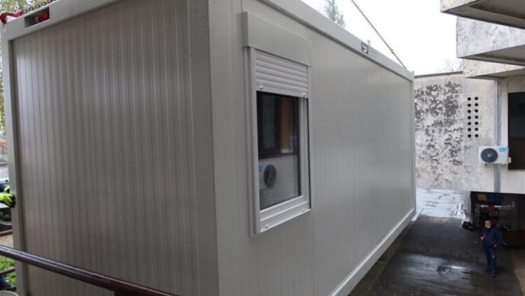 E pazakontë në Pukë/ “Zhduket” kontejneri i policisë, përfundon në strukturë turistike