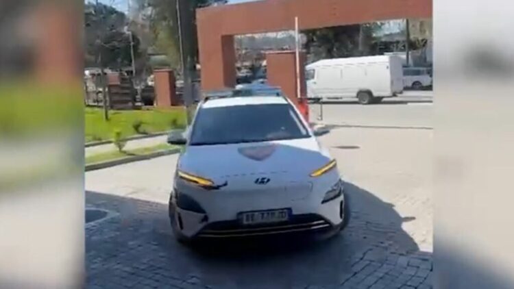 Dhunuan dhe i morën makinën qytetarit, arrestohen dy vëllezërit në Tiranë