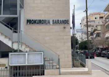 Goditi me thikë bashkëshorten, lihet në qeli Adriatik Bodini