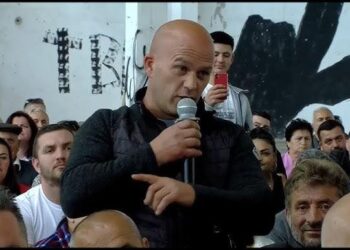 Njeriu që kërkoi një copë rrugë dhe rebelimi i kryeministrit!