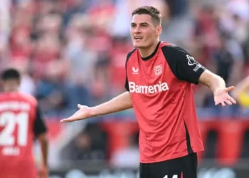 Leverkusen ngec në shtëpi dhe e afron Bayern akoma dhe më shumë me titullin, Monchengladbach bën gafën në shtëpi