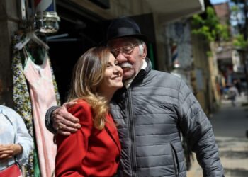 “Qytetarët të zhgënjyer nga qeveria”, Tabaku takohet me aktorin e mirënjohur Reshat Arbana