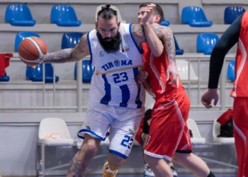 Tirana “shpartallon” Elbasanin dhe fiton sfidën e parë për mbijetesën në Superligë