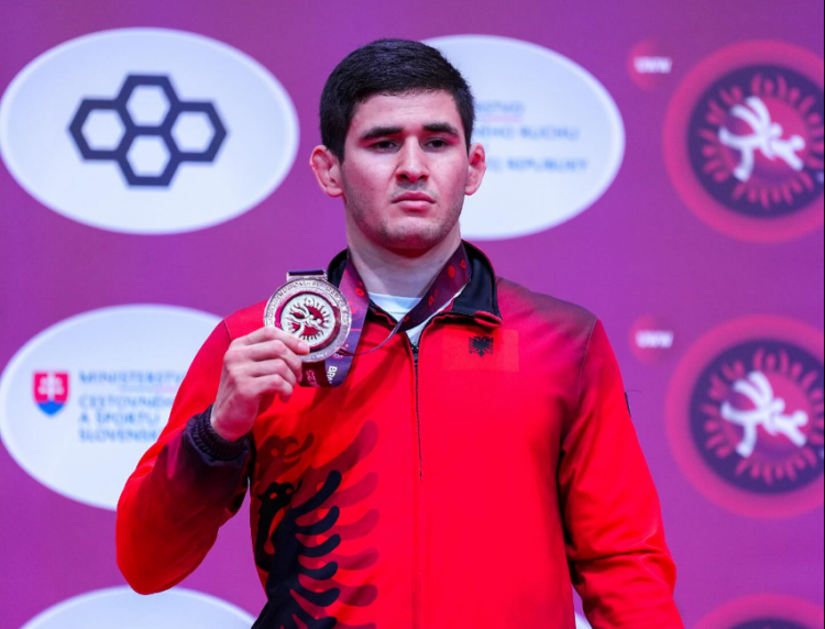 U shpall kampion Europe me Shqipërinë, presidenti i Federatës Ruse e quan Valiev tradhtar