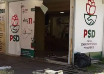 Kërcet arma te zyra elektorale e Tom Doshit në Tiranë! Gjenden 2 gëzhoja, ja çfarë ndodh tek ‘Ali Demi’