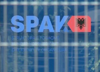 Elvis Doçi, i akuzuar për drejtimin e grupit kriminal, përfiton leje ndërtimi hoteli në Durrës