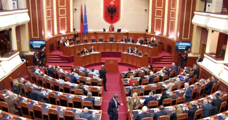 Morën mijëra vota por mbeten jashtë Kuvendit/ Ja EMRAT më të votuar të kandidatëve të PD-së