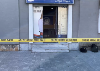Vjedhja në zyrën elektorale të PD në Cërrik, arrestohen dy persona
