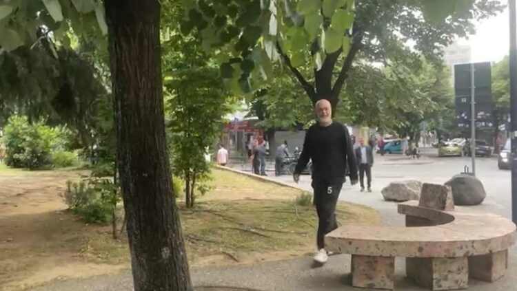 Çfarë ndodhi? Pak para mbylljes së kutive, Rama mbërrin në selinë e PS