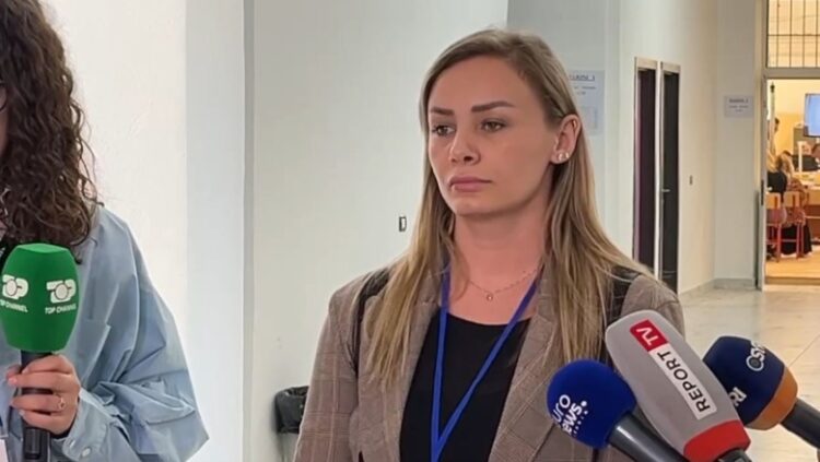 Babai iu arrestua për blerje votash, kandidatja e PSD në Fier: E pavërtetë! Jam intimiduar që të tërhiqem nga gara